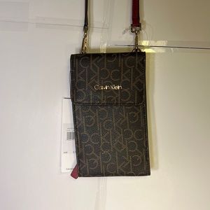 Calvin Klein Hailey Signature Chain Crossbody Purse
